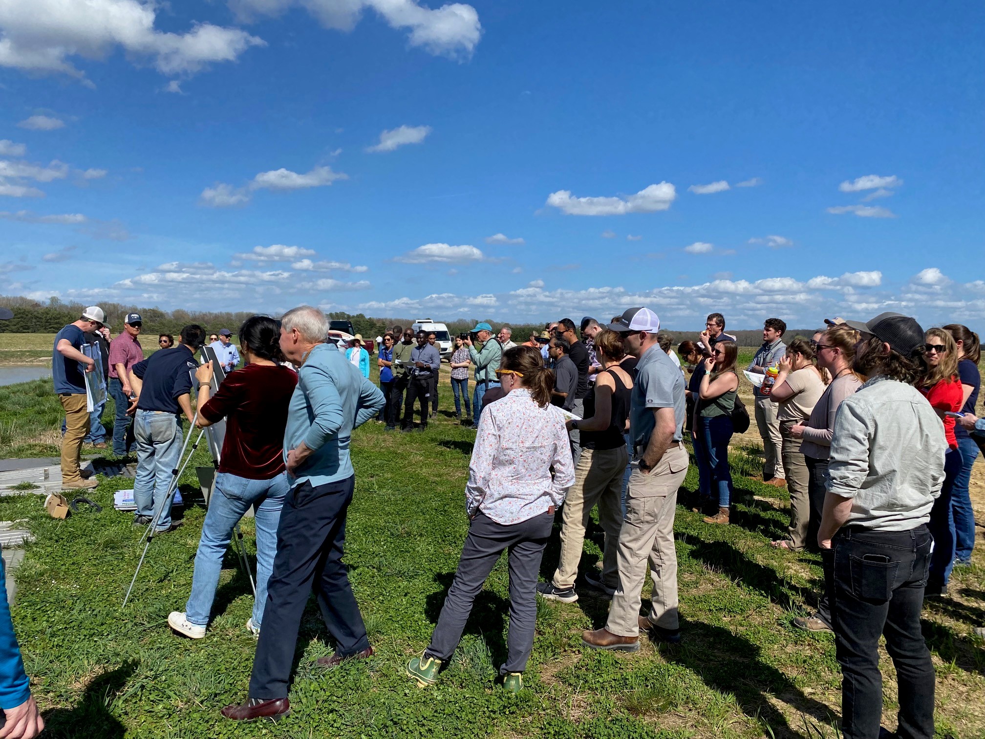 2023 Conservation Drainage Network Field Trip Crowd